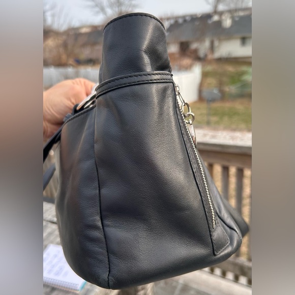 2012 Coach Leather Zip Tote Bag Black Excellent Condition - Picture 8 of 14